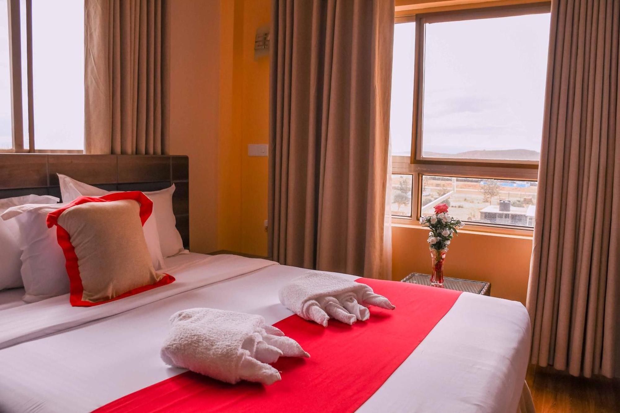 Buraha Zenoni Hotel And Resort Nakuru Exterior photo