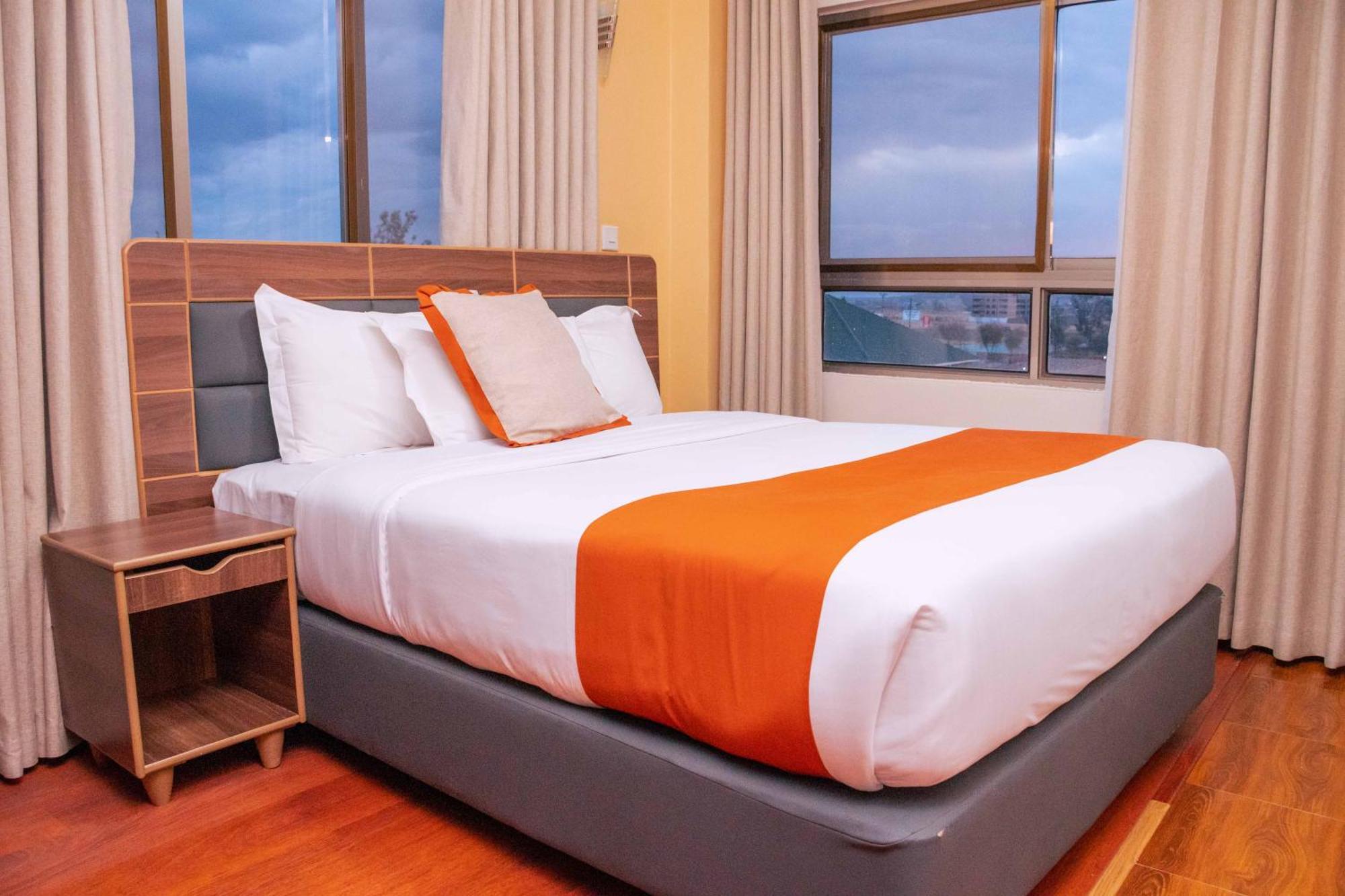 Buraha Zenoni Hotel And Resort Nakuru Exterior photo
