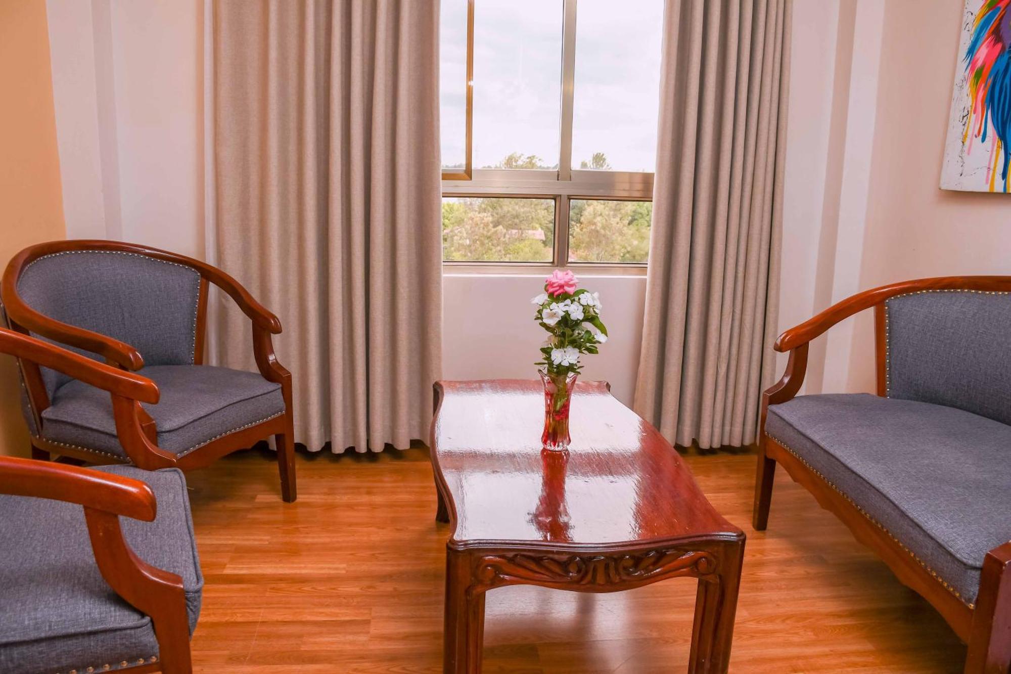 Buraha Zenoni Hotel And Resort Nakuru Exterior photo