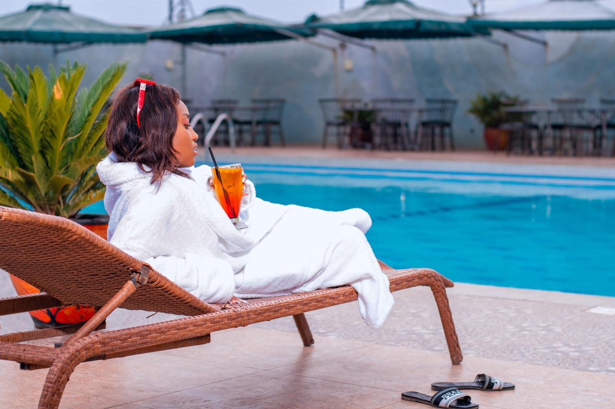 Buraha Zenoni Hotel And Resort Nakuru Exterior photo